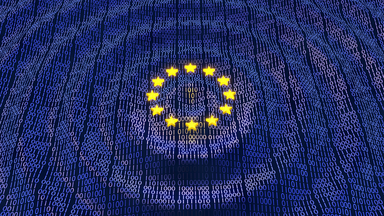 InfoGuard Cyber Security CRA: EU-Flagge aus binären Zahlen