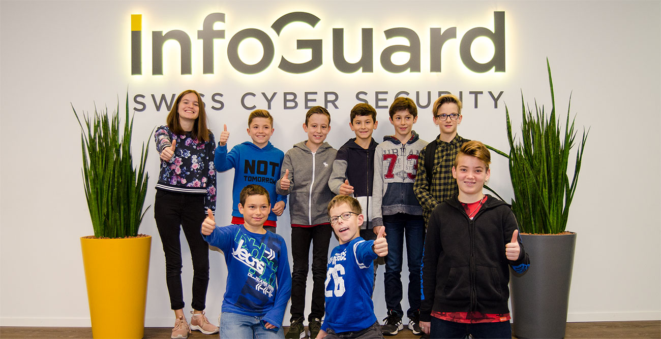 infoguard-blog-about-robots-cops-and-robbers-swiss-national-future-day-2018